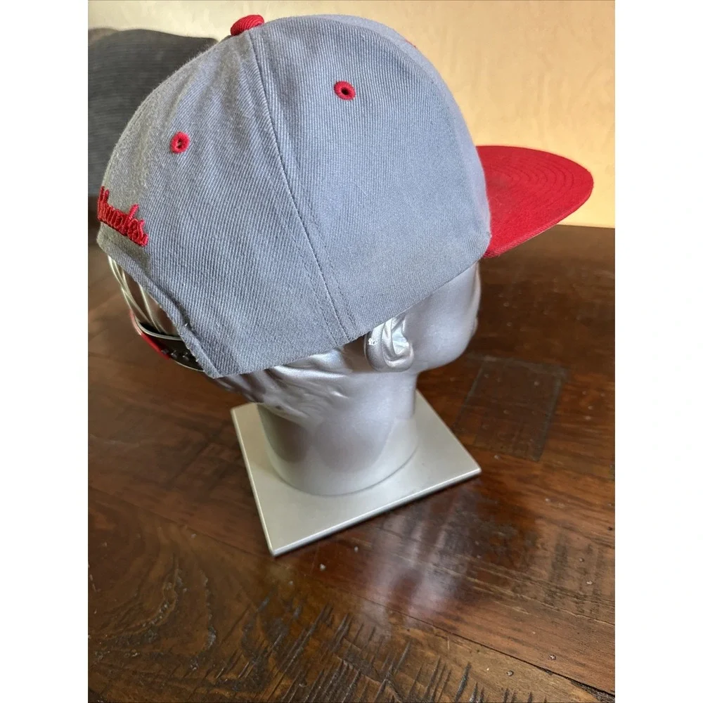 Chicago Blackhawks Hat Cap Zephyr Gray Red Flat‎ Brim Snapback Embroidered